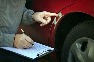 Как правильно зафиксировать скрытые повреждения автомобиля для получения компенсации